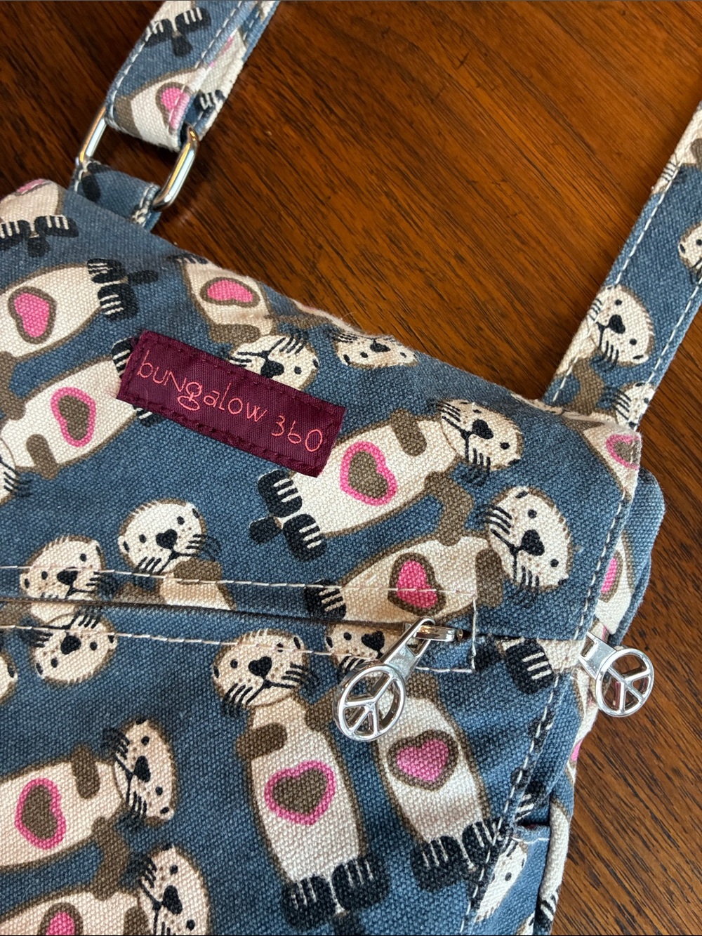 Bungalow 360 Small Messenger Bag Otter - Picture 15 of 16